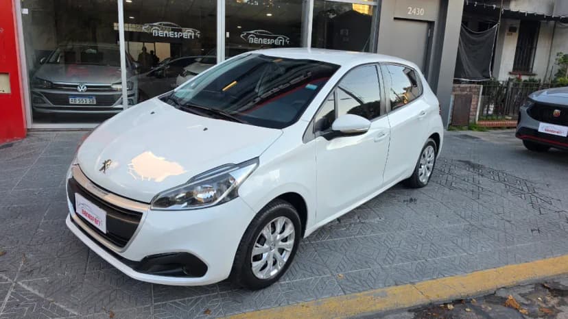 Peugeot 208 1.6 Active